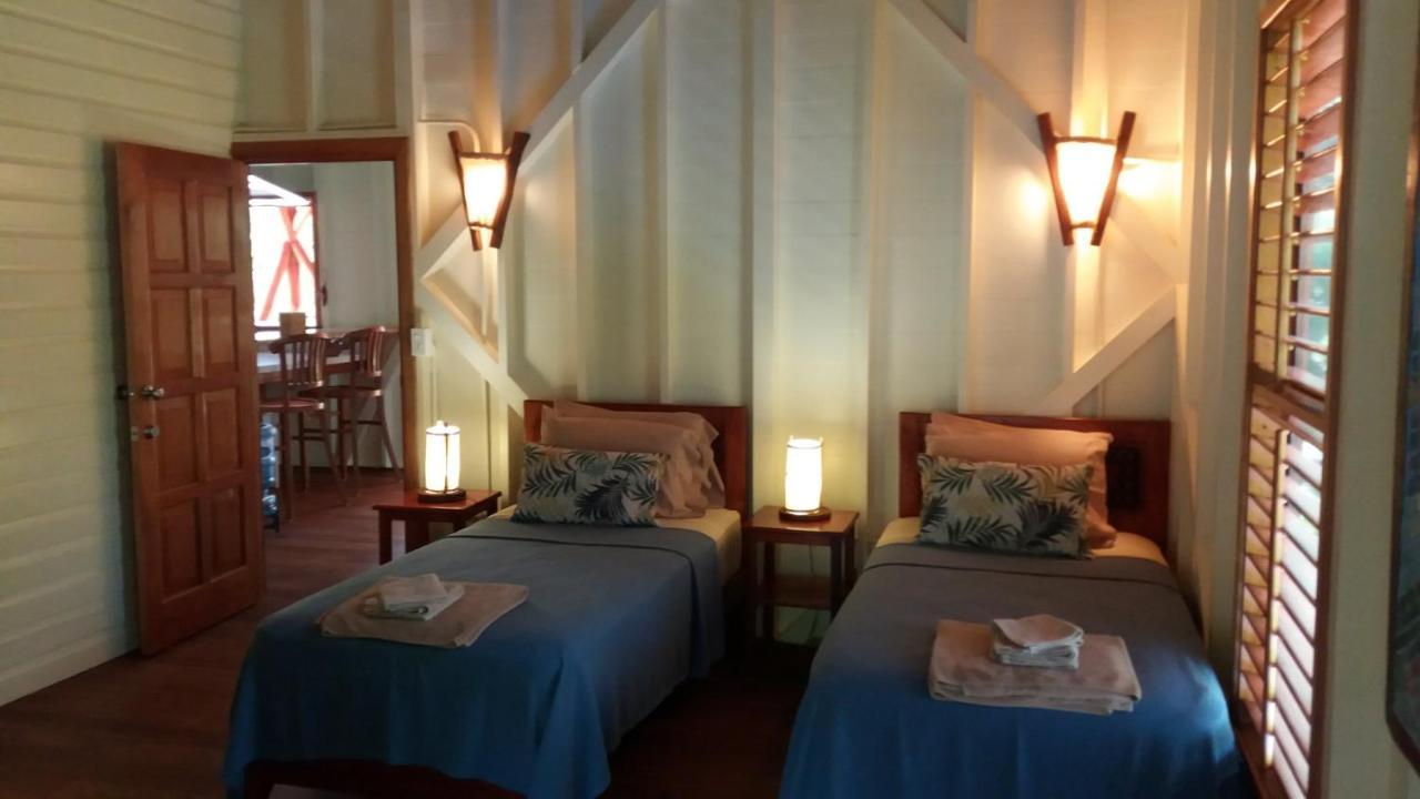 Bluff Beach Retreat Bocas del Toro Exteriör bild