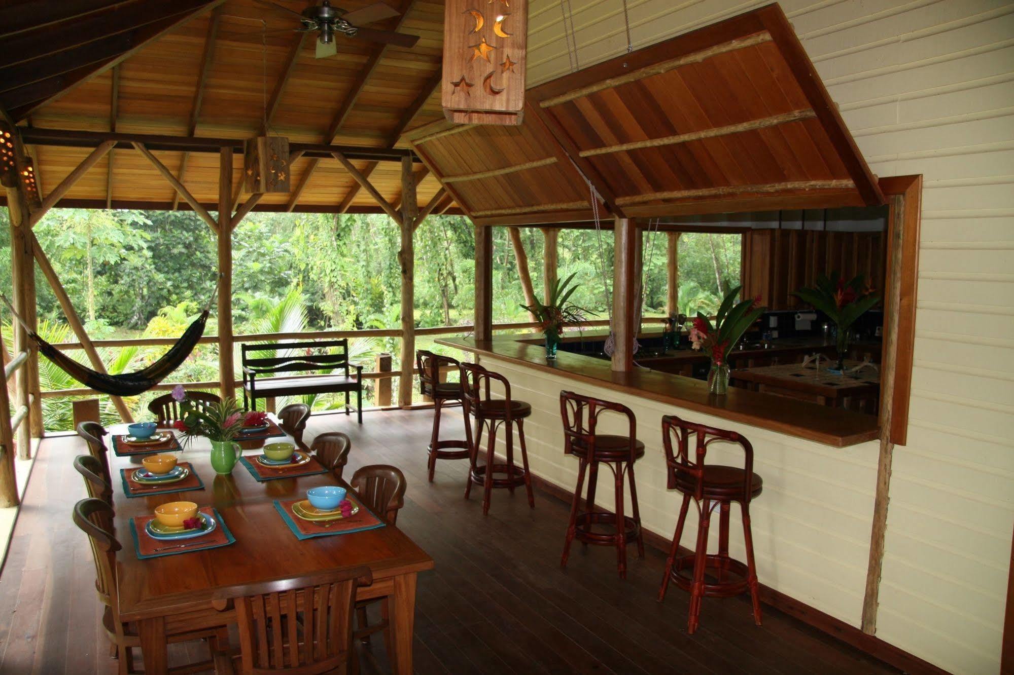 Bluff Beach Retreat Bocas del Toro Exteriör bild