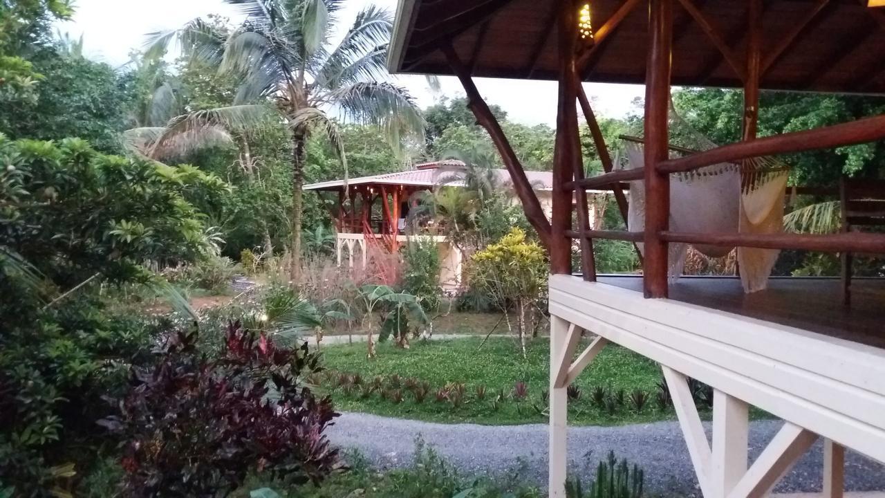 Bluff Beach Retreat Bocas del Toro Exteriör bild
